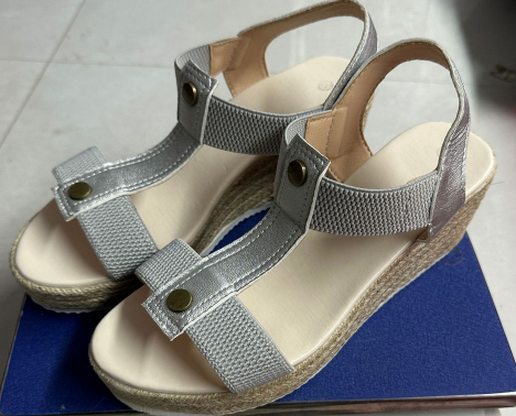 Amazon's New 2026 Summer Peep-toe Fashion Platform Elastic Slip-on Comfortable Plus Size Women's Sandals, In Stock and Wholesale.