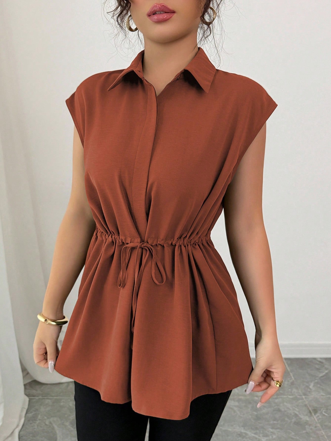 2026 Cross-border E-commerce, European and American Amazon Fashion Loose Waist Belt Single-breasted Solid Color Polo Collar Women's Short-sleeved Top