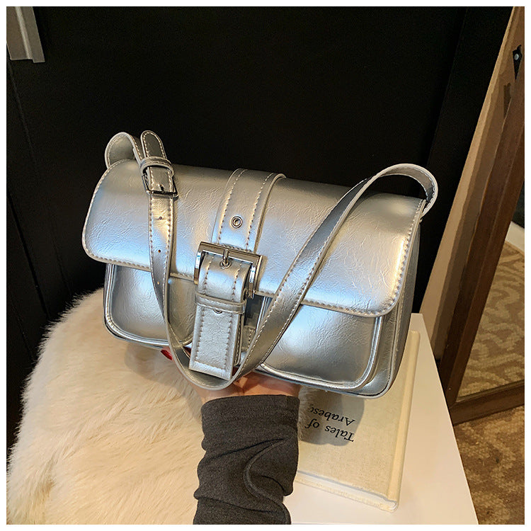 High-grade retro small bag for women 2025 new spring new single-shoulder underarm small square bag double pocket flap bag