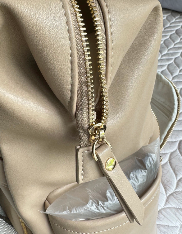Large Capacity PU Leather Backpack, Diaper Bag, Maternity and Baby Handbag, Portable and Lightweight