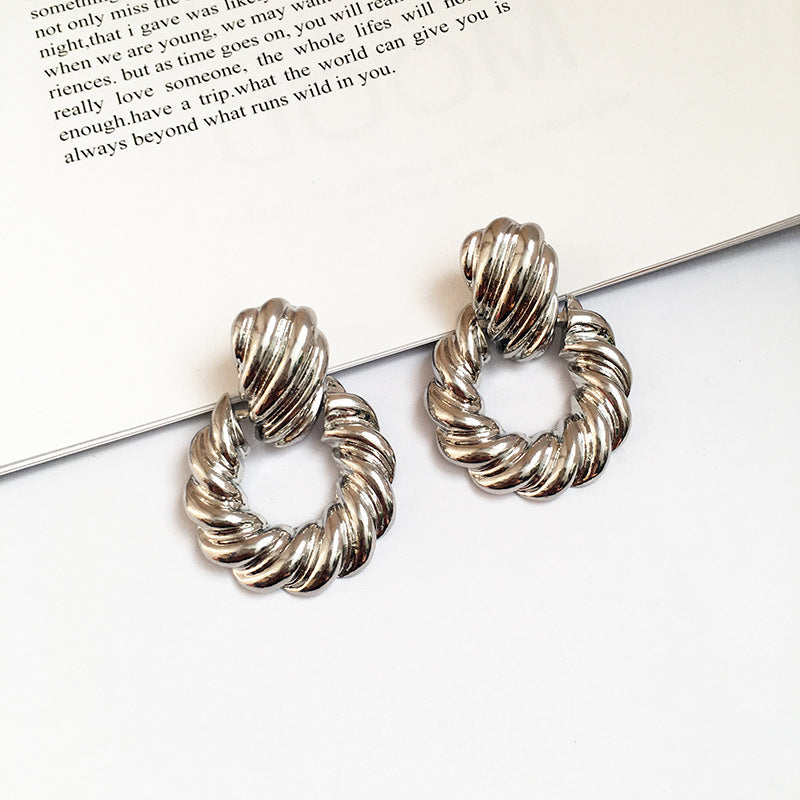 European and American popular jewelry wholesale alloy earrings cross-border trade new products exaggerated earrings Qingdao jewelry