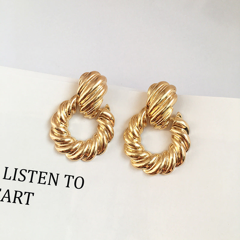 European and American popular jewelry wholesale alloy earrings cross-border trade new products exaggerated earrings Qingdao jewelry