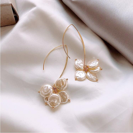 Simple earrings, Korean earrings, feminine ins internet celebrity niche earrings, versatile earrings, new jewelry.
