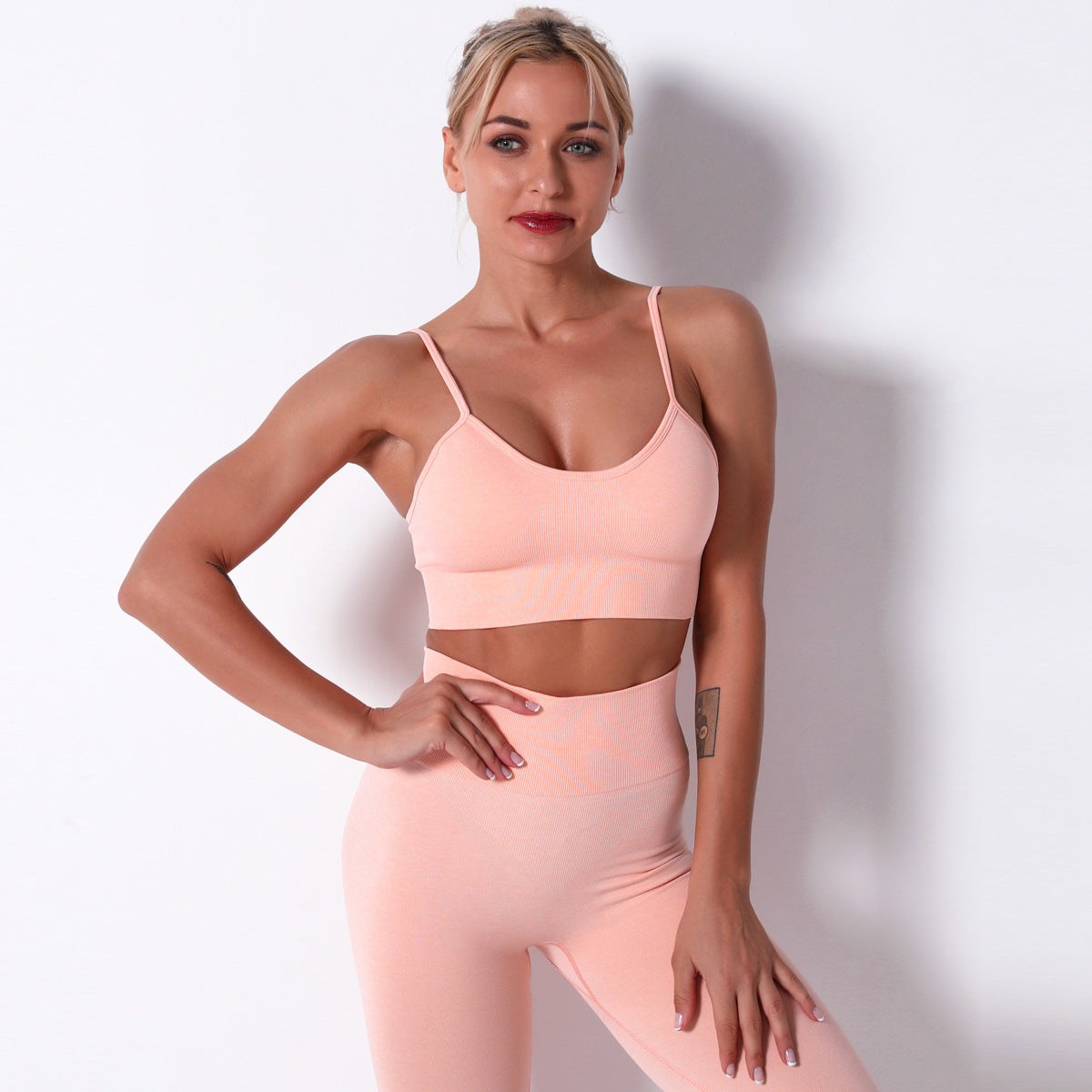 Seamless yoga sports suit women's summer new Amazon women's clothing yoga pants net red fitness pants new spot