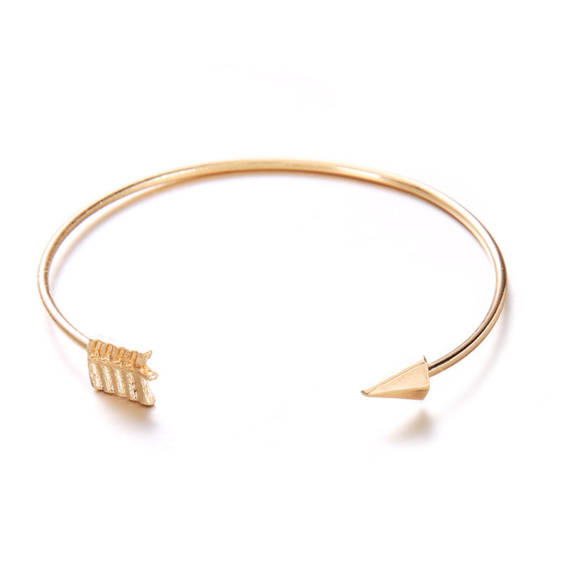 2018 Japanese and Korean fashion new women's arrow knotted open bracelet set big street shooting Europe and the United States
