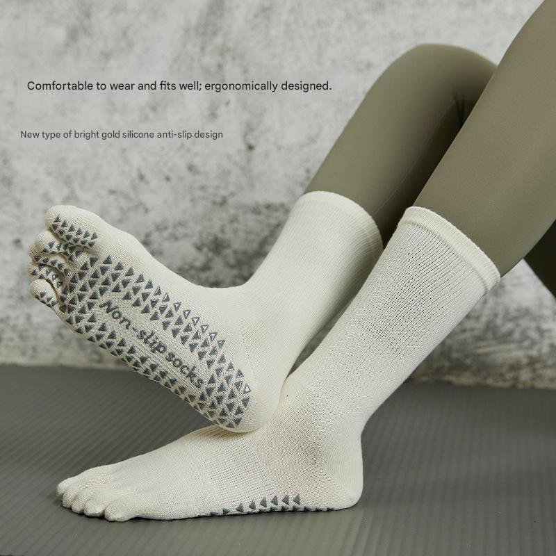 Long-tube yoga socks, autumn and winter professional non-slip socks, Pilates five-finger socks, mid-tube yoga sports socks, fitness fingering