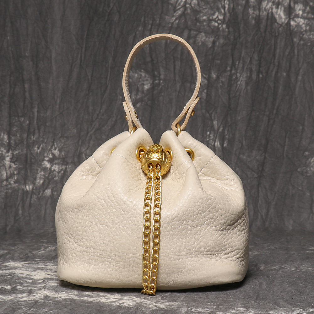 New Handmade Top-grain Cowhide Cosmetic Bag, Fashionable, Casual, Versatile Genuine Leather Bucket Bag, High-quality Soft Leather Chain Bag