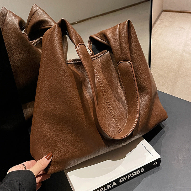 Large Capacity Women's Bag, 2026 New Style, Fashionable and Casual, Soft Leather, Underarm and Shoulder Strap, Mother-and-Daughter Tote Bag for Work and Commuting