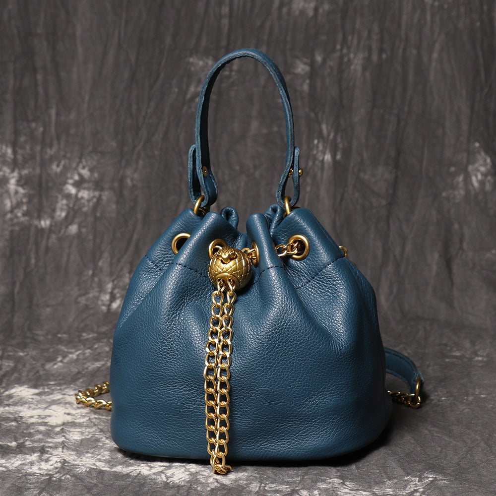 New Handmade Top-grain Cowhide Cosmetic Bag, Fashionable, Casual, Versatile Genuine Leather Bucket Bag, High-quality Soft Leather Chain Bag