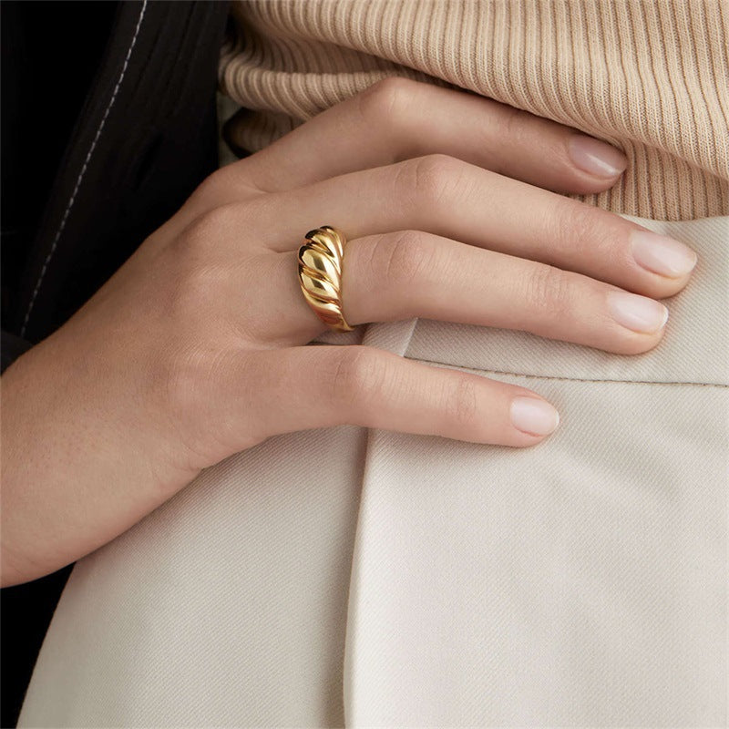 emanco cross-border stainless steel ring Europe and the United States gold-plated couple index finger ring niche high-end ring jewelry wholesale