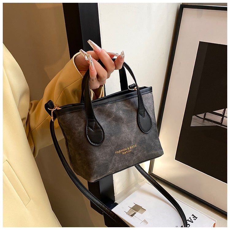 Retro Simple Shoulder Bag 2025 Spring and Summer New Large Capacity Portable Bucket Bag, Versatile Casual Crossbody Bag Hot Sale