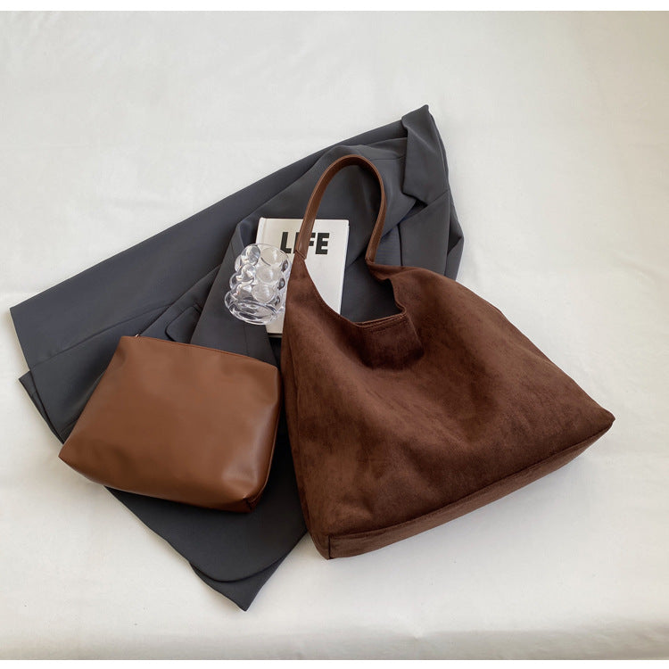 Retro casual commuter large capacity women's bag 2026 new autumn and winter suede tote bag niche versatile shoulder bag