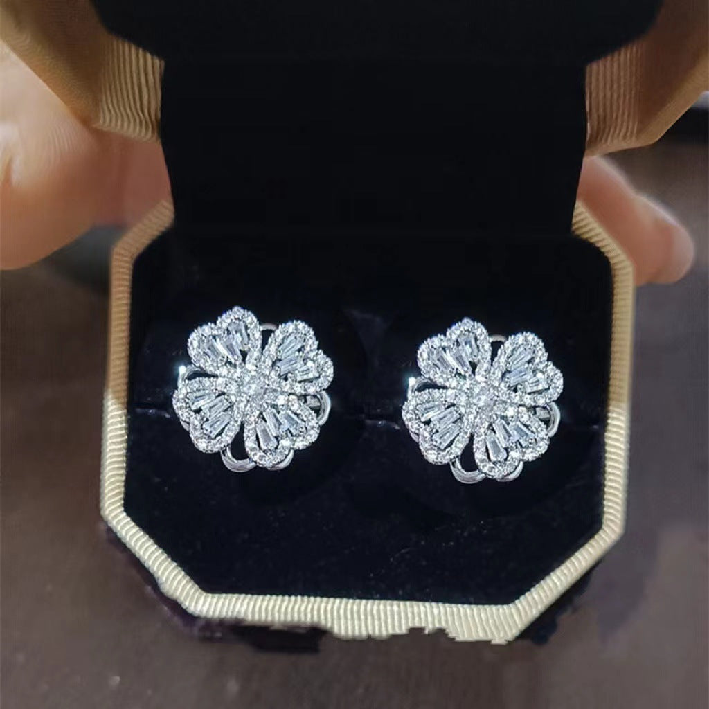 Internet celebrity's same style Shilairun rotatable four-leaf clover pendant 925 silver needle earrings ring rotating necklace set