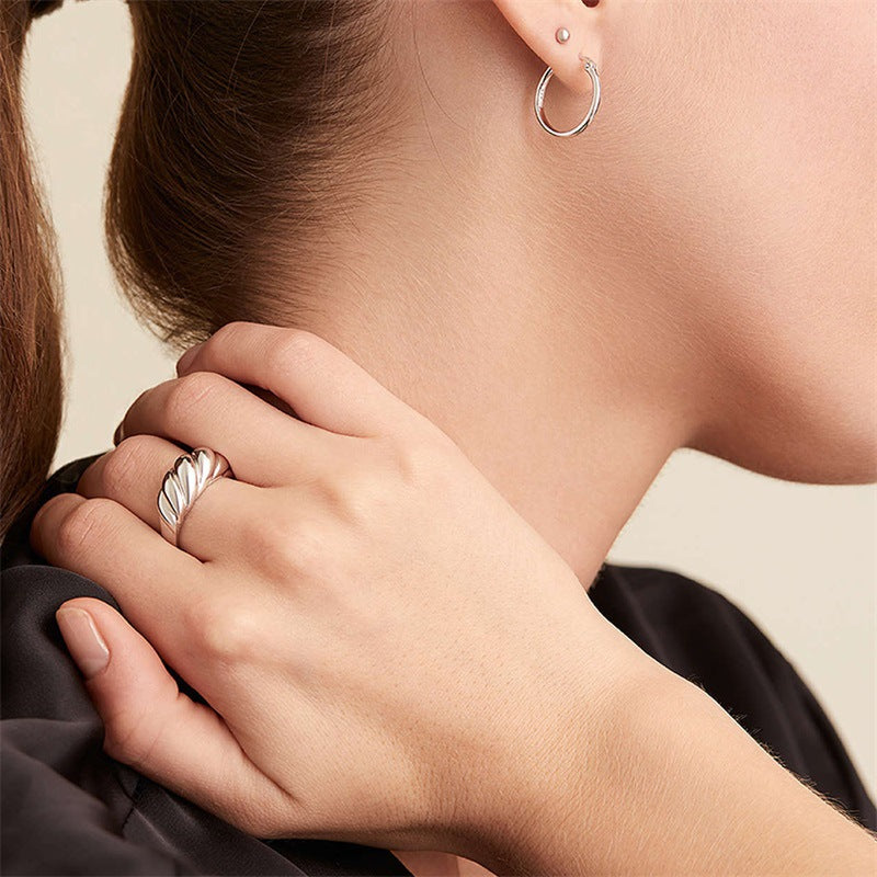 emanco cross-border stainless steel ring Europe and the United States gold-plated couple index finger ring niche high-end ring jewelry wholesale