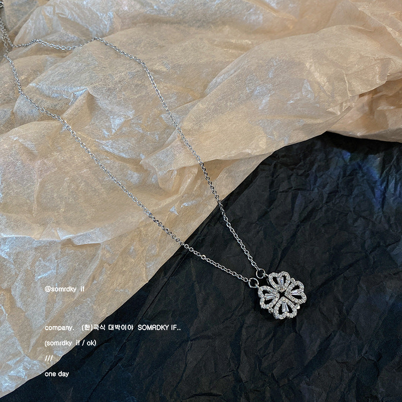 A multi-wearing love necklace, female niche design, high-end accessories, magnetic pendant, vibrato, net red, popular necklace
