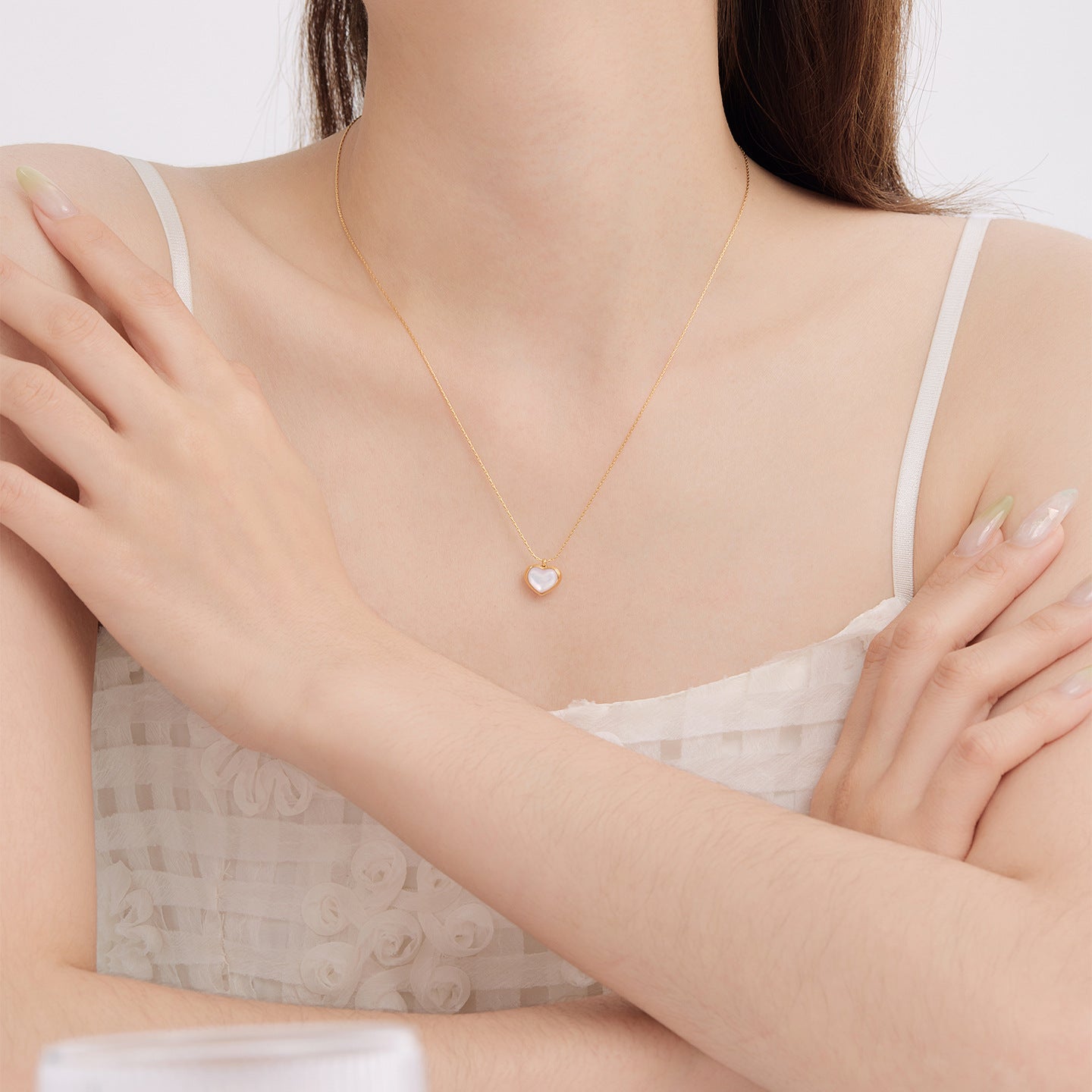 Xuping Stainless Steel 24k Color Peach Heart Necklace: Simple and Unique Design, Light Luxury Style, European and American Cross-Border Jewelry