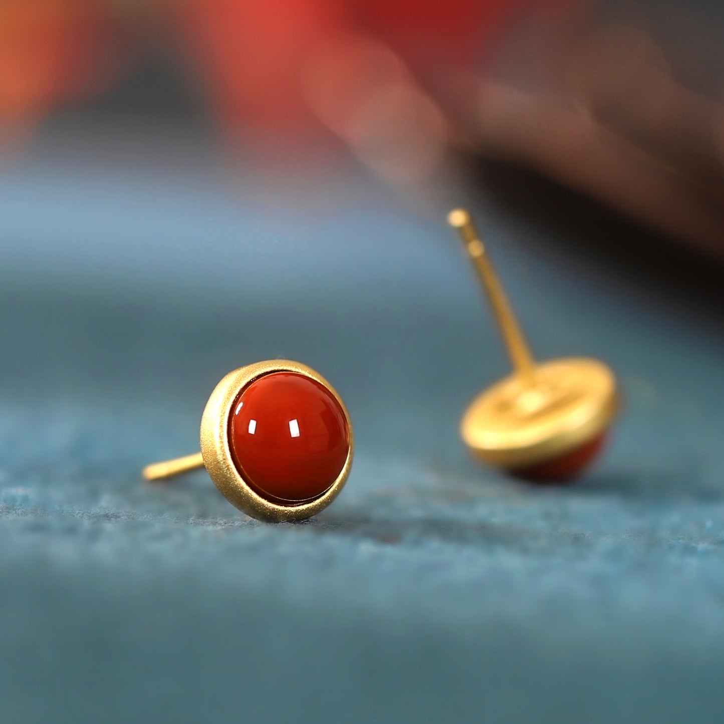 S925 sterling silver gold-plated inlaid south red agate earrings round simple egg surface simple fashion temperament ladies earrings