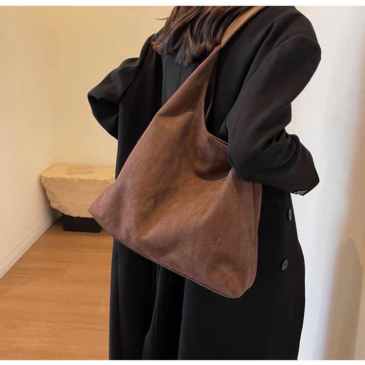 Retro casual commuter large capacity women's bag 2026 new autumn and winter suede tote bag niche versatile shoulder bag