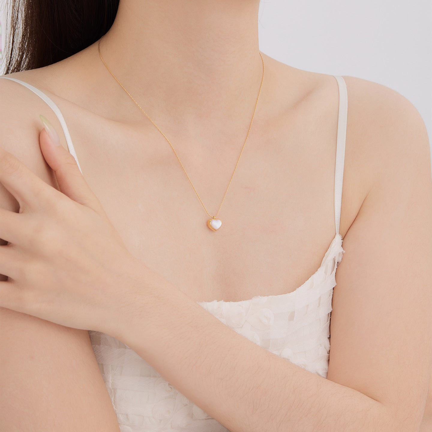 Xuping Stainless Steel 24k Color Peach Heart Necklace: Simple and Unique Design, Light Luxury Style, European and American Cross-Border Jewelry