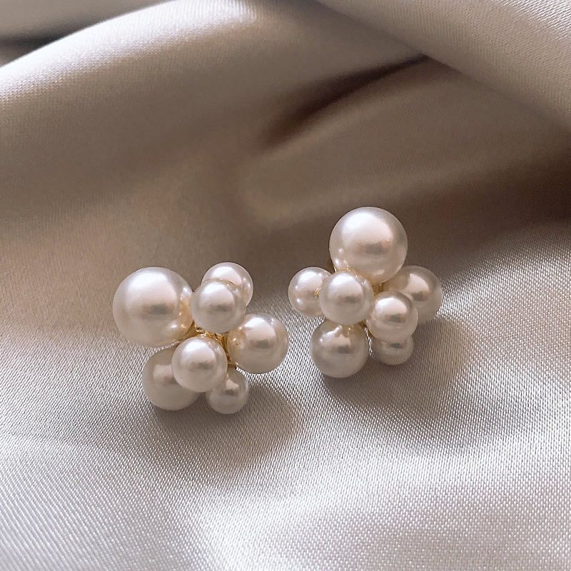High-end imitation Baroque imitation pearl earrings niche light luxury bow diamond earrings 2025 new popular earrings