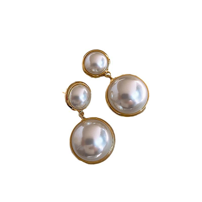 High-end imitation Baroque imitation pearl earrings niche light luxury bow diamond earrings 2025 new popular earrings