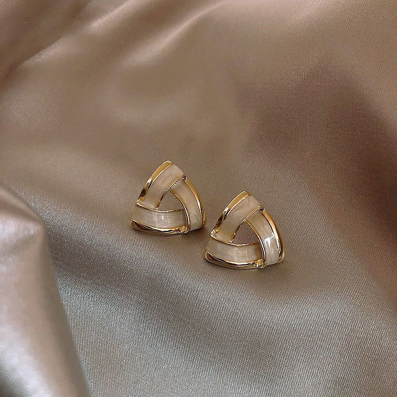 High-end autumn and winter Maillard retro oil drop earrings for women hot style earrings Internet celebrity round face slimming ear jewelry