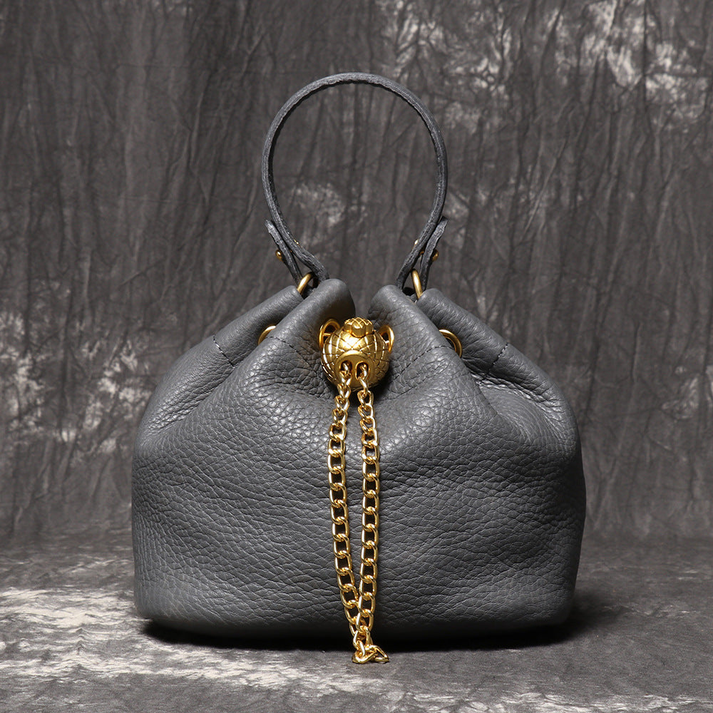 New Handmade Top-grain Cowhide Cosmetic Bag, Fashionable, Casual, Versatile Genuine Leather Bucket Bag, High-quality Soft Leather Chain Bag