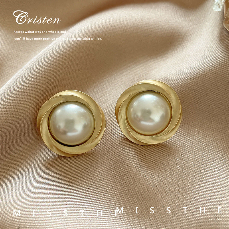 High-end imitation Baroque imitation pearl earrings niche light luxury bow diamond earrings 2025 new popular earrings