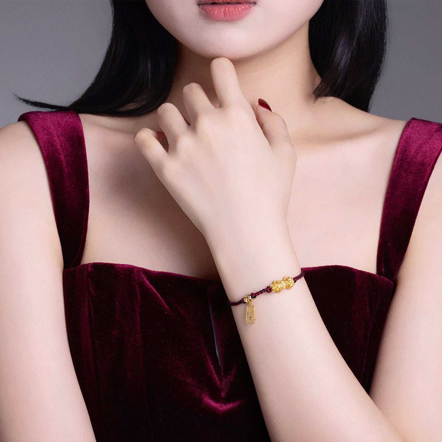 Xuping Imitation Gold Luxury Hand-woven Red Rope Bracelet, Simple Fortune Talisman, Niche New Year Jewelry Wholesale for Women