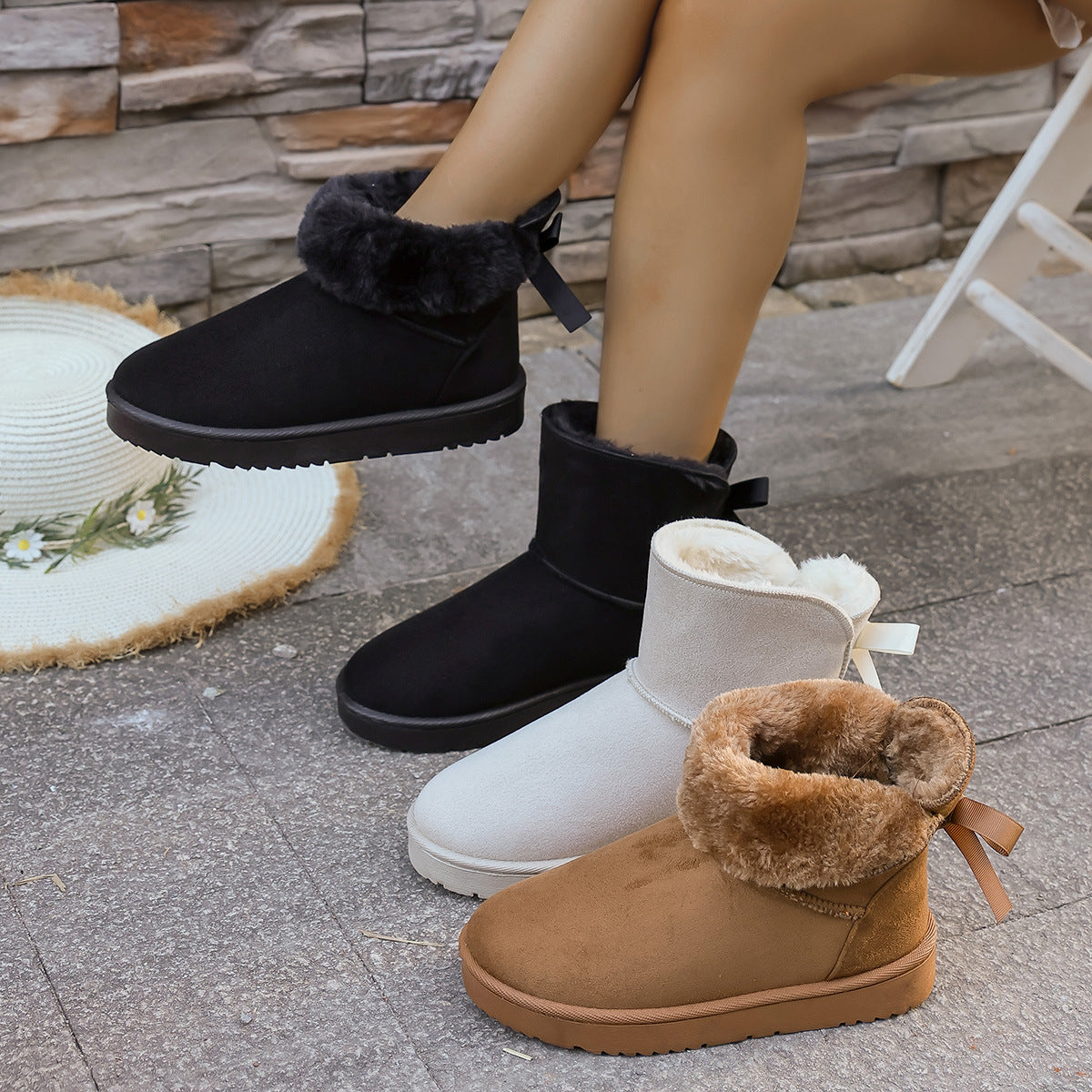 2026 Autumn New Style Platform Thick-Soled Slip-On Round Toe Snow Boots for Women, Korean Style, Fleece-Lined and Thickened, Suitable for Outerwear.