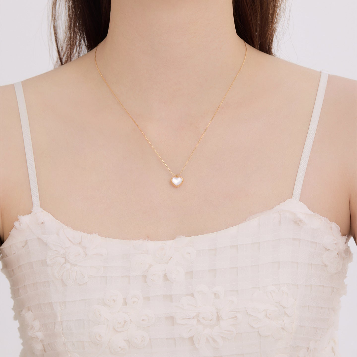 Xuping Stainless Steel 24k Color Peach Heart Necklace: Simple and Unique Design, Light Luxury Style, European and American Cross-Border Jewelry