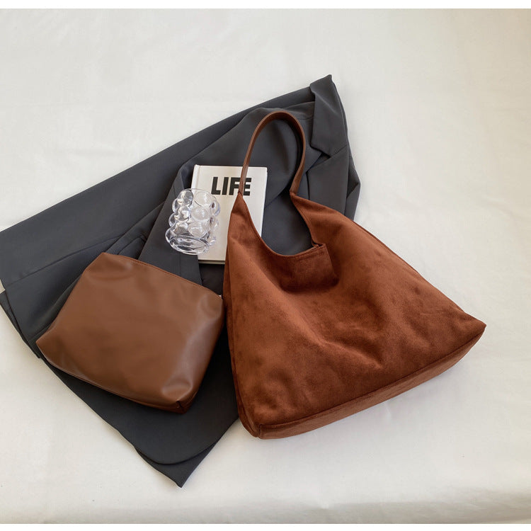 Retro casual commuter large capacity women's bag 2026 new autumn and winter suede tote bag niche versatile shoulder bag