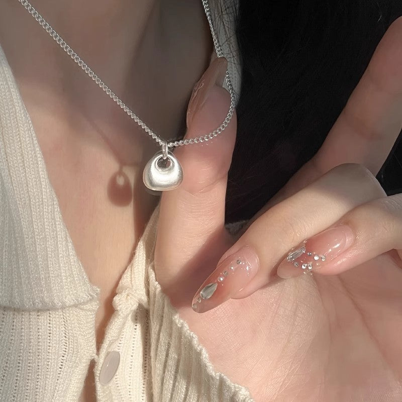Fashionable small weight necklace light luxury niche women's 2024 new hot accessories birthday gift for girlfriend