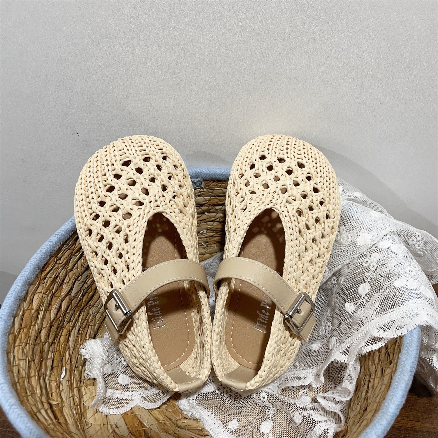 2026 Summer Style Woven Closed-Toe Girls' Fishnet Shoes, Hollowed-Out Breathable Infant Roman Sandals, Children's Simple Sandals