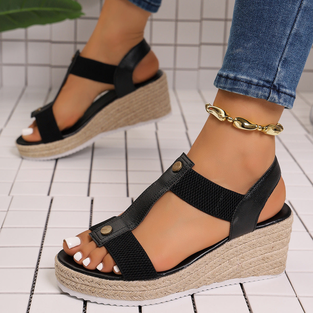 Amazon's New 2026 Summer Peep-toe Fashion Platform Elastic Slip-on Comfortable Plus Size Women's Sandals, In Stock and Wholesale.