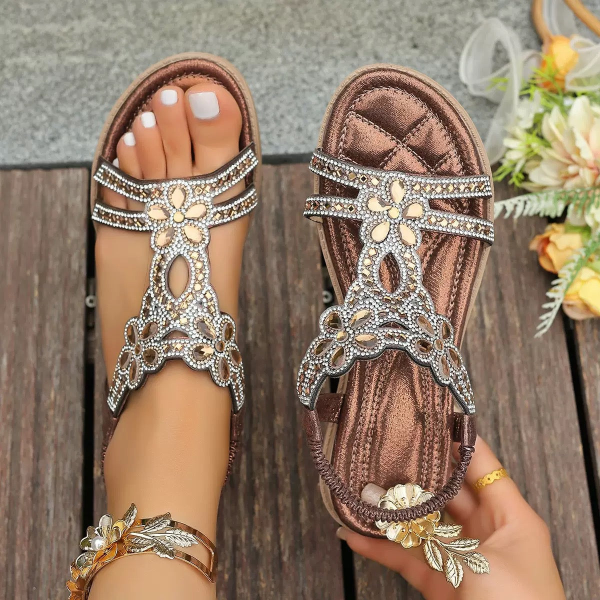 Bohemian 2026 New Cross-border Casual Rhinestone Flower Women's Comfortable Flat Sandals