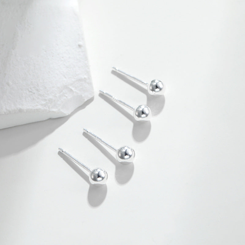 Xuping Jewelry's Live Stream Promotion Features Basic Jewelry Pieces Including Beaded Earrings, Small Pearl Earrings, and Trendy Bone Stud Earrings