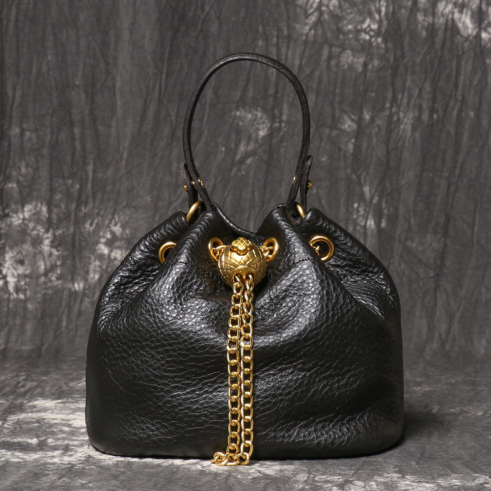 New Handmade Top-grain Cowhide Cosmetic Bag, Fashionable, Casual, Versatile Genuine Leather Bucket Bag, High-quality Soft Leather Chain Bag