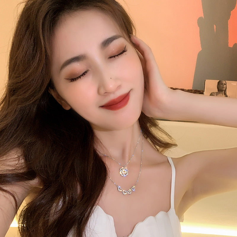 A multi-wearing love necklace, female niche design, high-end accessories, magnetic pendant, vibrato, net red, popular necklace