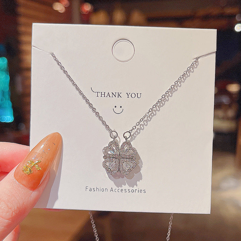 A multi-wearing love necklace, female niche design, high-end accessories, magnetic pendant, vibrato, net red, popular necklace