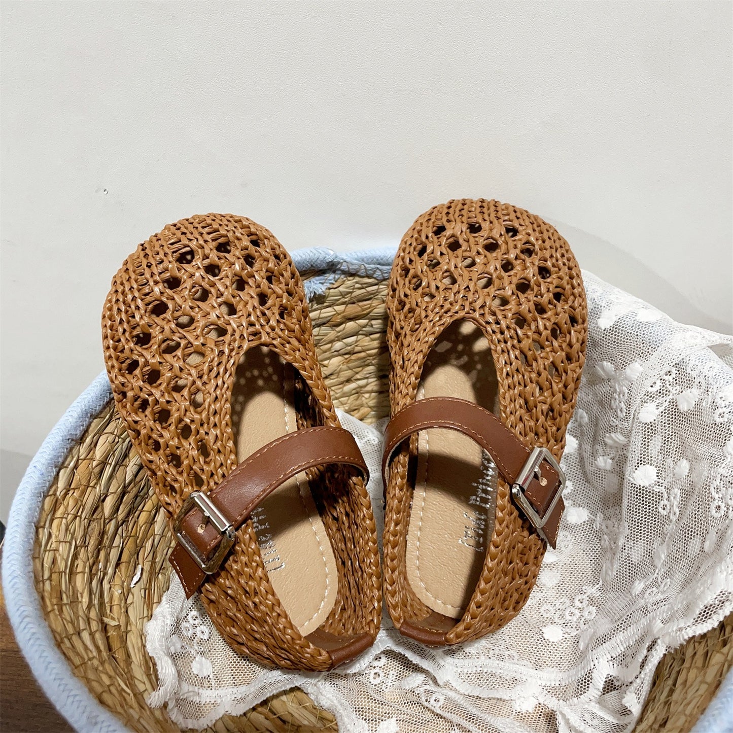 2026 Summer Style Woven Closed-Toe Girls' Fishnet Shoes, Hollowed-Out Breathable Infant Roman Sandals, Children's Simple Sandals