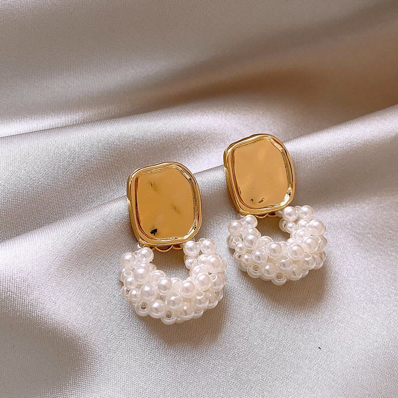 High-end imitation Baroque imitation pearl earrings niche light luxury bow diamond earrings 2025 new popular earrings