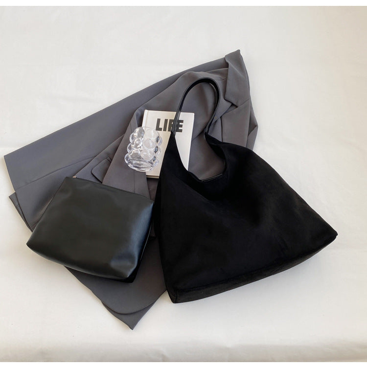 Retro casual commuter large capacity women's bag 2026 new autumn and winter suede tote bag niche versatile shoulder bag