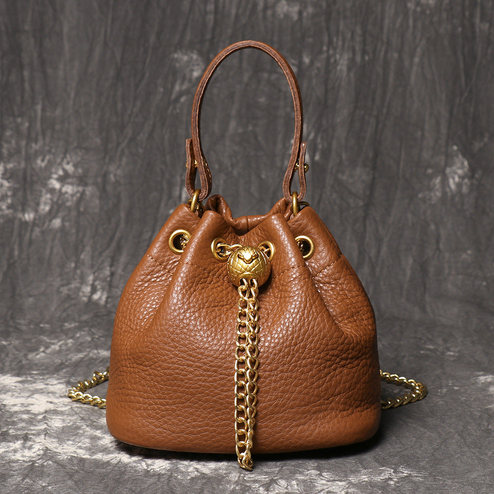 New Handmade Top-grain Cowhide Cosmetic Bag, Fashionable, Casual, Versatile Genuine Leather Bucket Bag, High-quality Soft Leather Chain Bag
