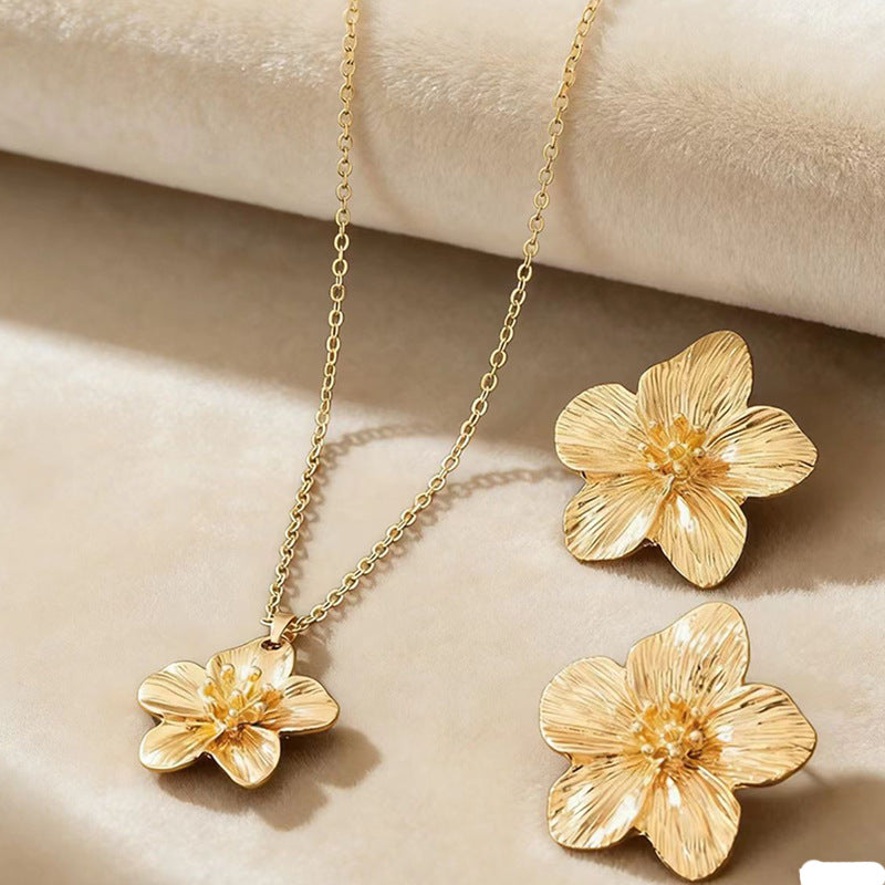 New European and American Cross-border Luxury Gold Flower Necklace and Earring Set, Niche Design Floral Earring Set