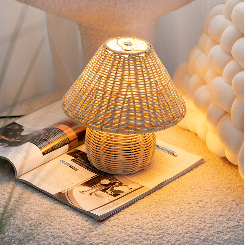 New Chinese Style Minimalist Bamboo Woven Bamboo Art Table Lamp for Home Living Room Tatami, Modern Creative Retro Practical Bedside Lamp
